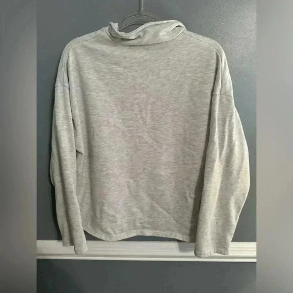 Half zip - Picture 2 of 2